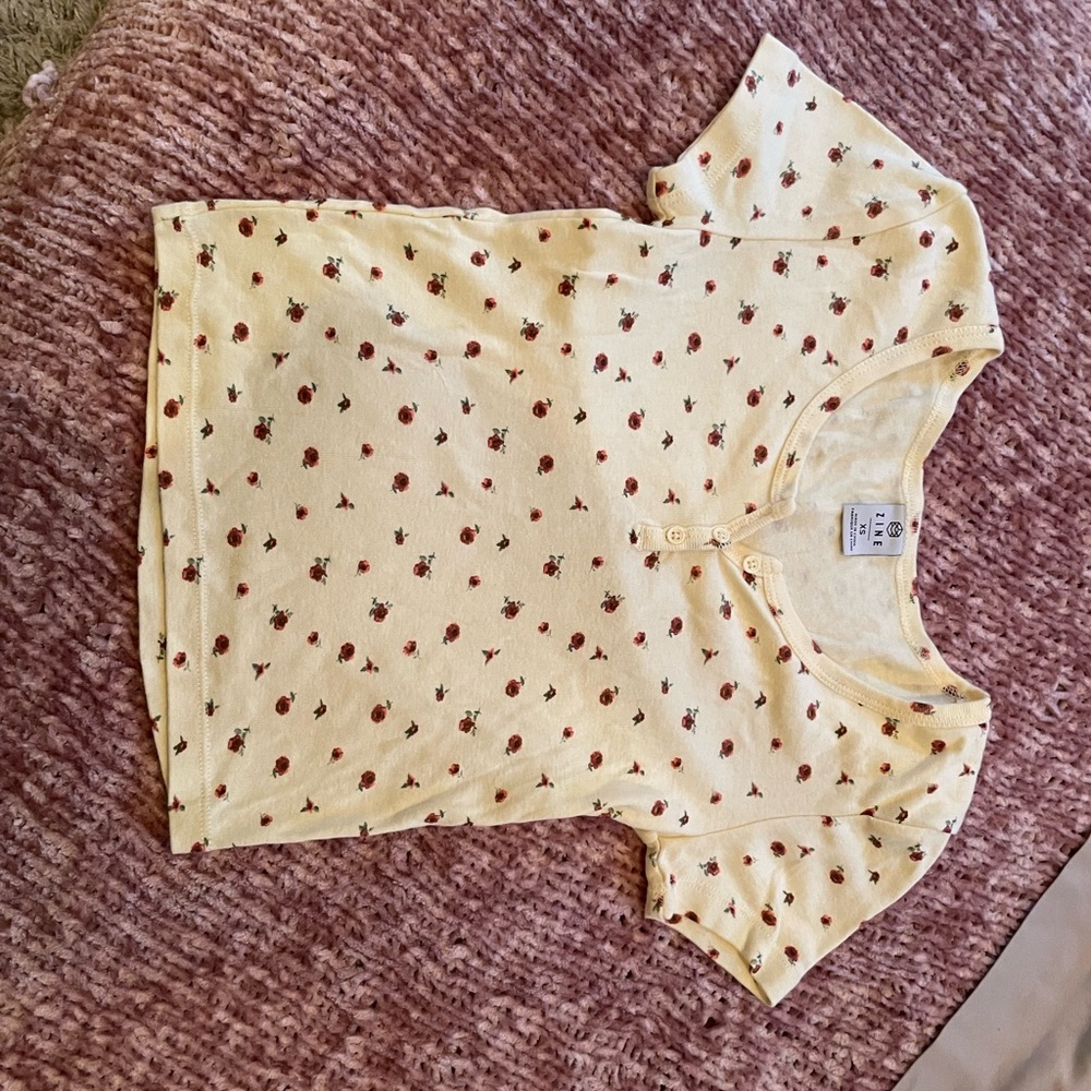 Zine Clothing Yellow Floral Tee